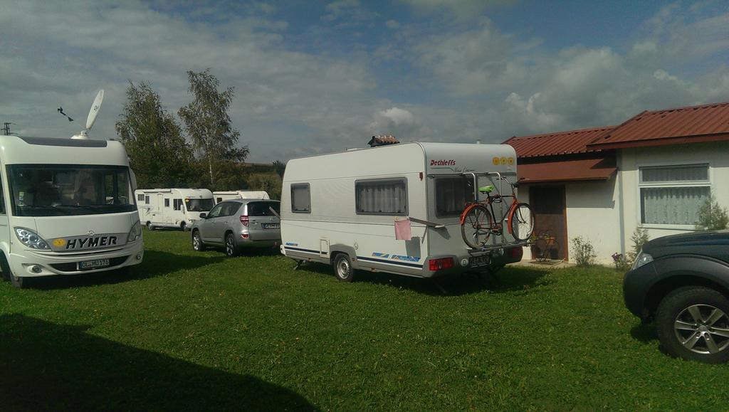 ホテル Camping Verila サパレヴァ・バニャ エクステリア 写真
